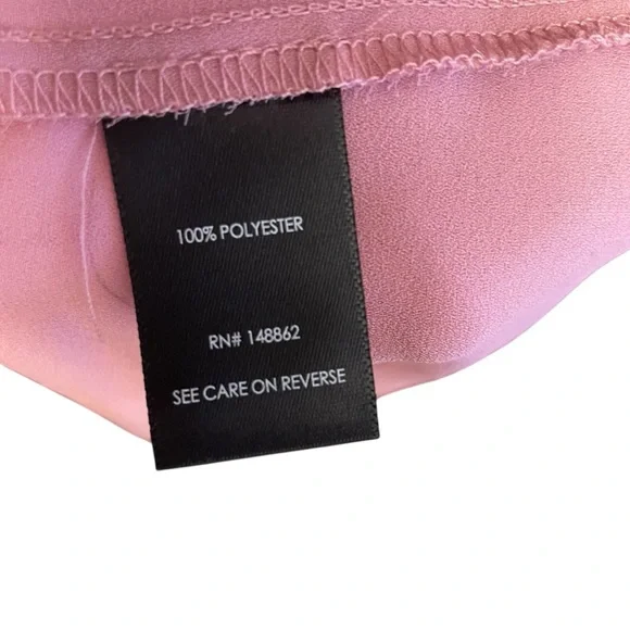 Chic Blush V-Neck Blouse - Picture 4 of 4